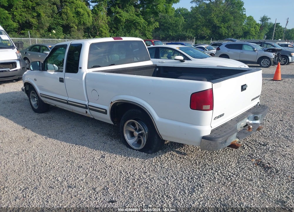 2000 CHEVROLET S-10 LS VIN: 1GCCS19WXY8254915