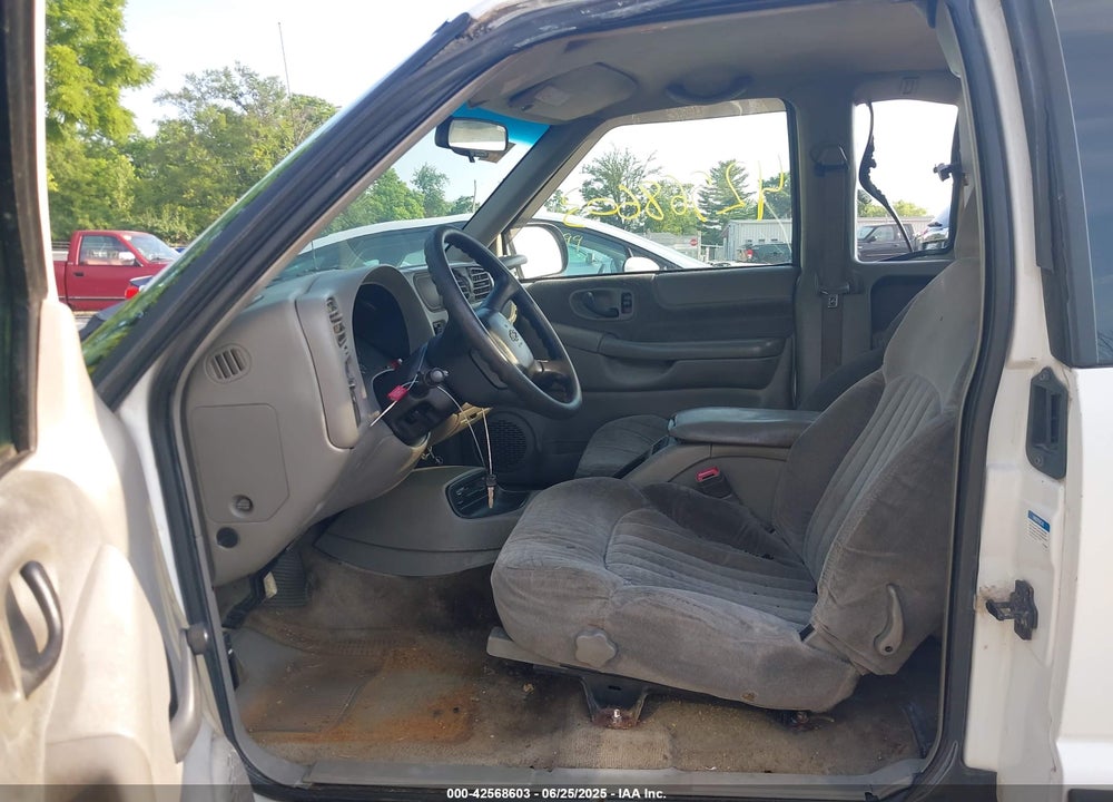 2000 CHEVROLET S-10 LS VIN: 1GCCS19WXY8254915