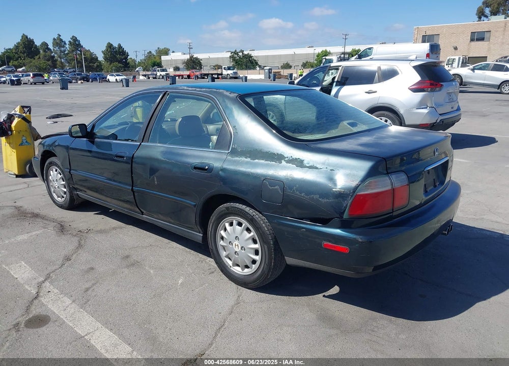 1996 HONDA ACCORD EX VIN: 1HGCD5667TA001267