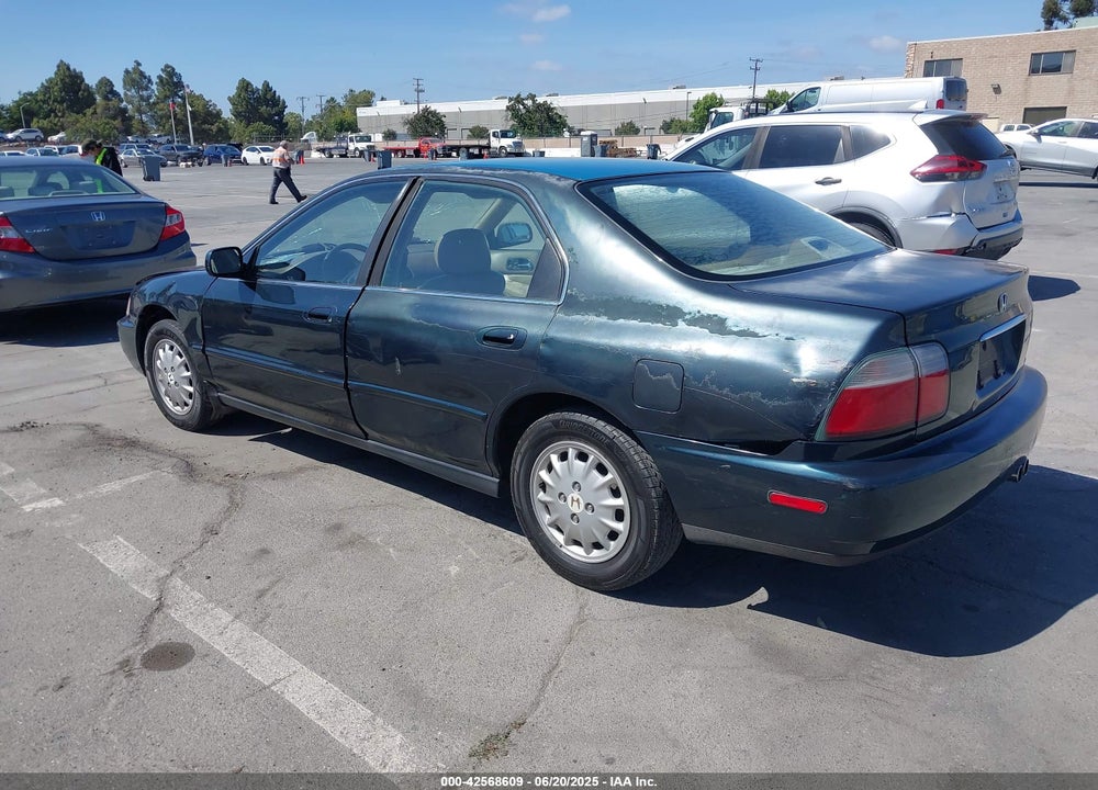 1996 HONDA ACCORD EX VIN: 1HGCD5667TA001267