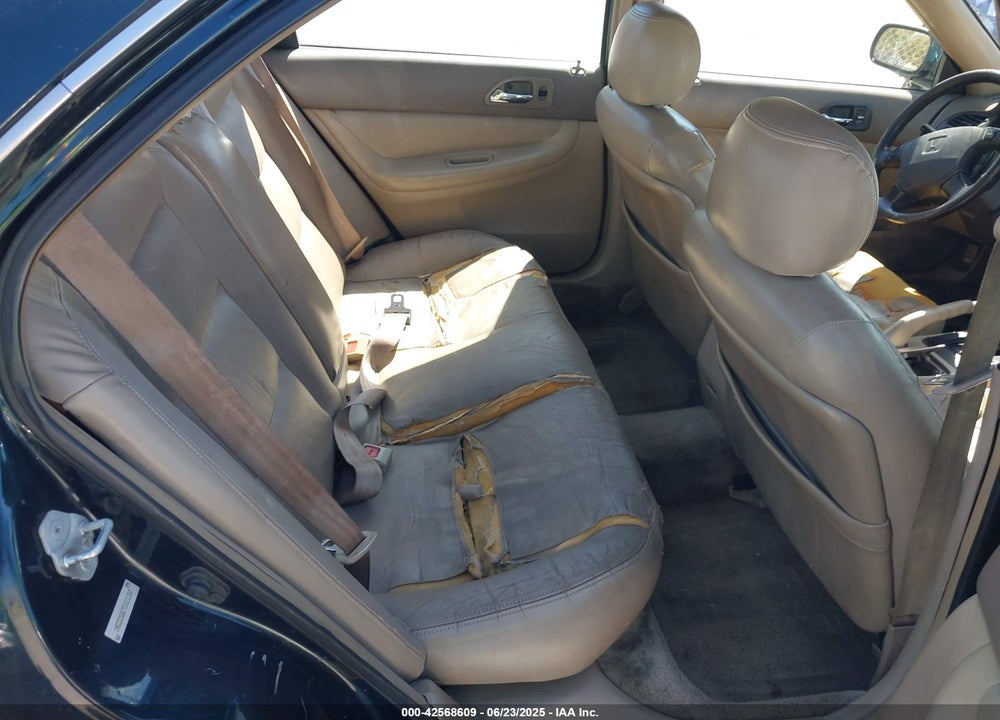 1996 HONDA ACCORD EX VIN: 1HGCD5667TA001267