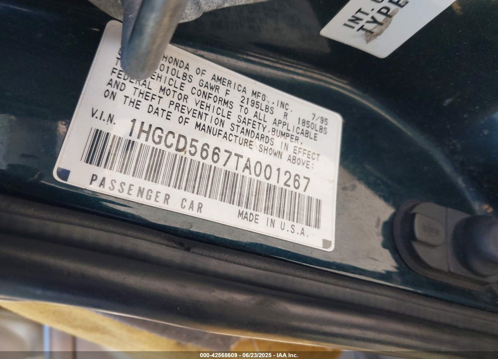 1996 HONDA ACCORD EX VIN: 1HGCD5667TA001267