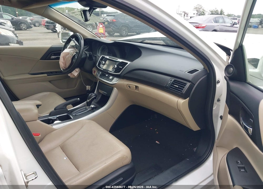 2013 HONDA ACCORD VIN: 1HGCR3F8XDA022347