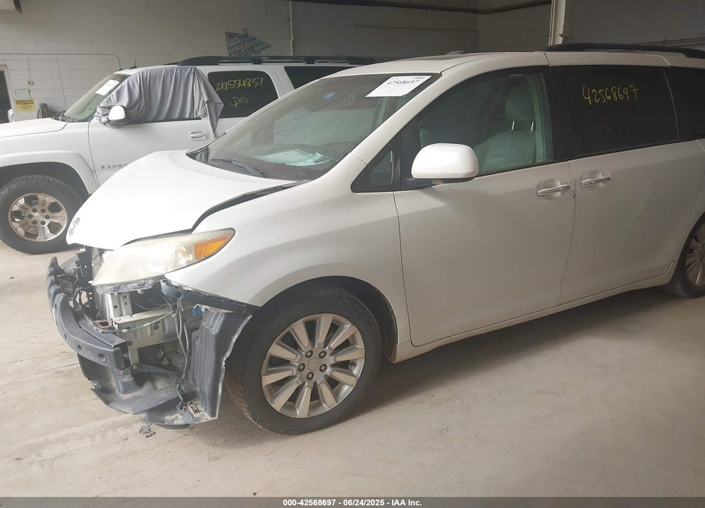 2011 TOYOTA SIENNA VIN: 5TDYK3DC7BS017669