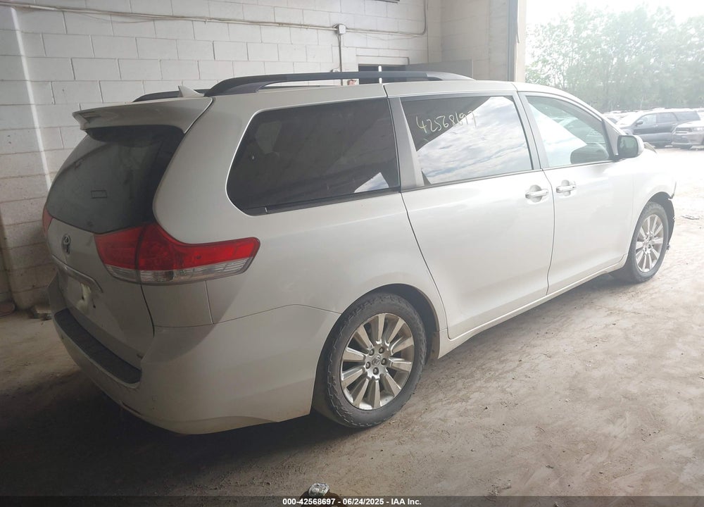 2011 TOYOTA SIENNA VIN: 5TDYK3DC7BS017669