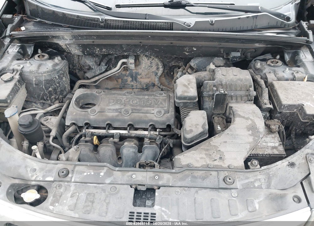 2011 KIA SORENTO LX VIN: 5XYKT3A11BG065705