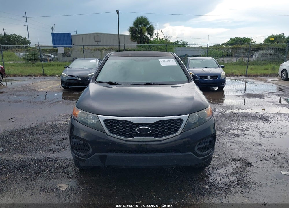 2011 KIA SORENTO LX VIN: 5XYKT3A11BG065705