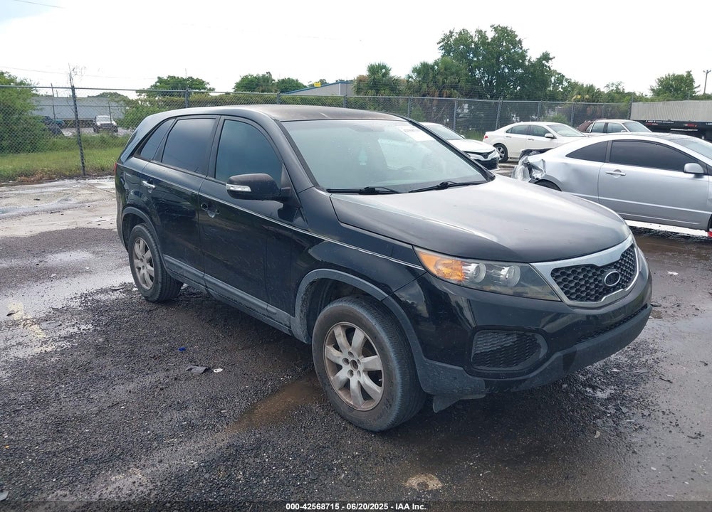 2011 KIA SORENTO LX VIN: 5XYKT3A11BG065705