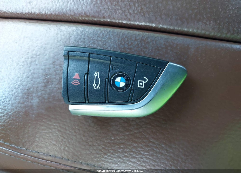 2016 BMW X5 VIN: 5UXKR0C58G0S91944