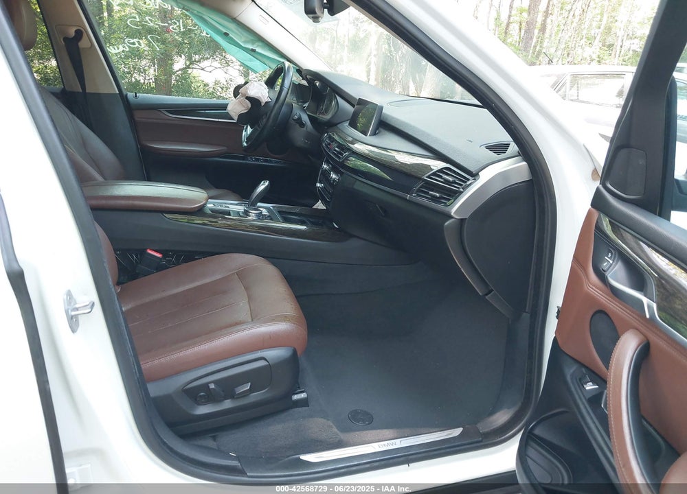 2016 BMW X5 VIN: 5UXKR0C58G0S91944