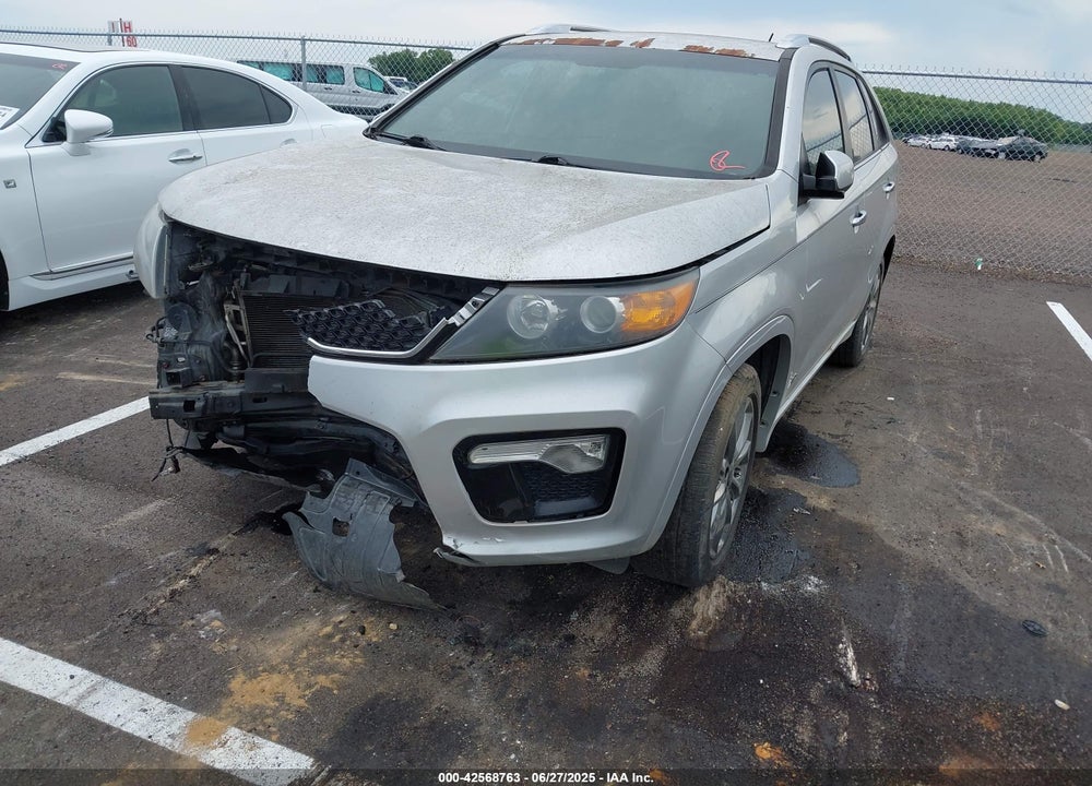2013 KIA SORENTO VIN: 5XYKWDA24DG321120
