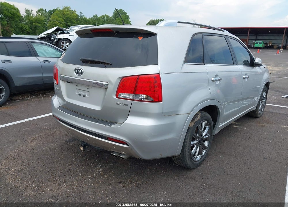 2013 KIA SORENTO VIN: 5XYKWDA24DG321120