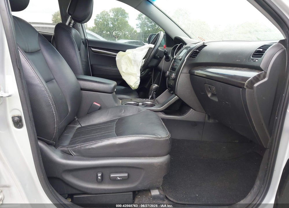 2013 KIA SORENTO VIN: 5XYKWDA24DG321120