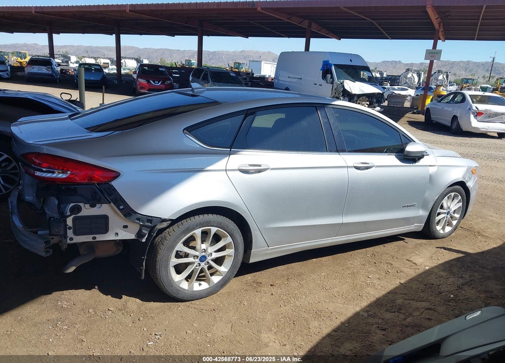 2019 FORD FUSION VIN: 3FA6P0LU4KR241749