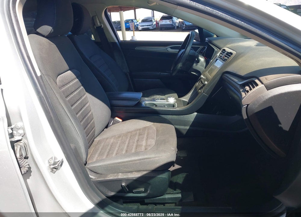 2019 FORD FUSION VIN: 3FA6P0LU4KR241749