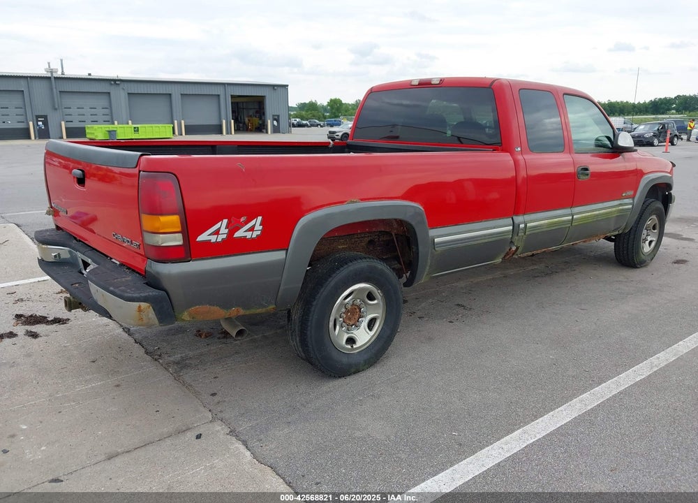 2000 CHEVROLET SILVERADO 2500 LS VIN: 1GCGK29U3YE159782