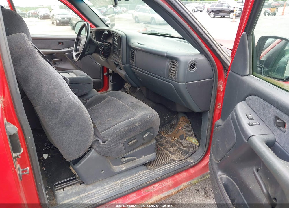 2000 CHEVROLET SILVERADO 2500 LS VIN: 1GCGK29U3YE159782