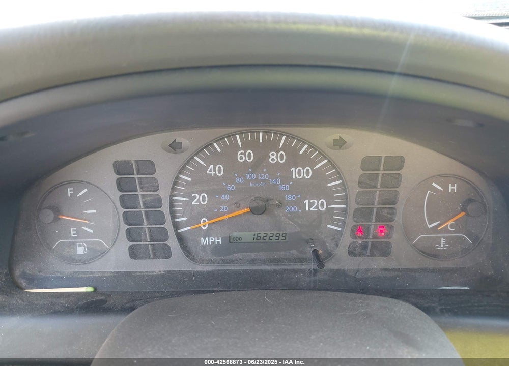 2000 NISSAN SENTRA VIN: 3N1CB51DXYL352557