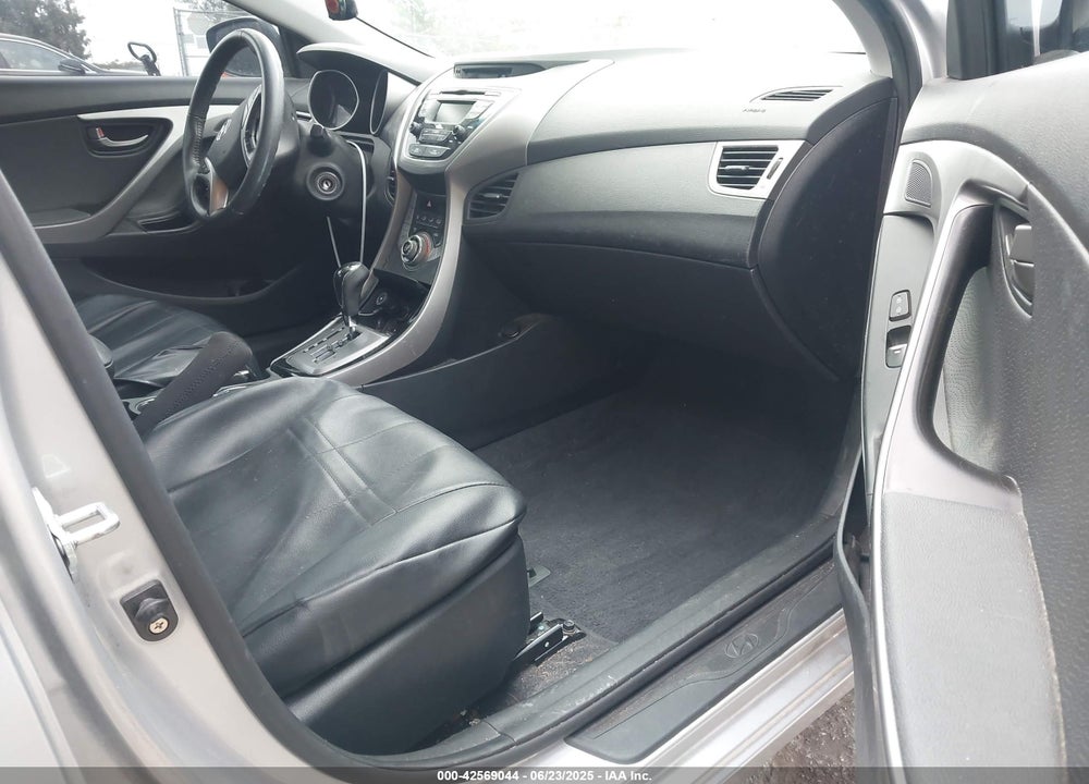 2013 HYUNDAI ELANTRA VIN: KMHDH4AE6DU779474