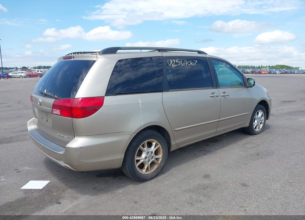2004 TOYOTA SIENNA XLE VIN: 5TDBA22C24S024618