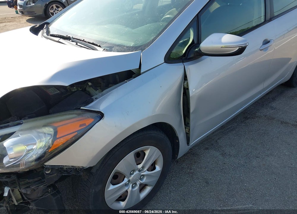2015 KIA FORTE LX VIN: KNAFX4A67F5348712