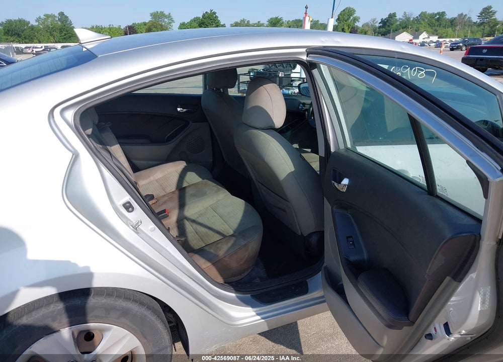 2015 KIA FORTE LX VIN: KNAFX4A67F5348712