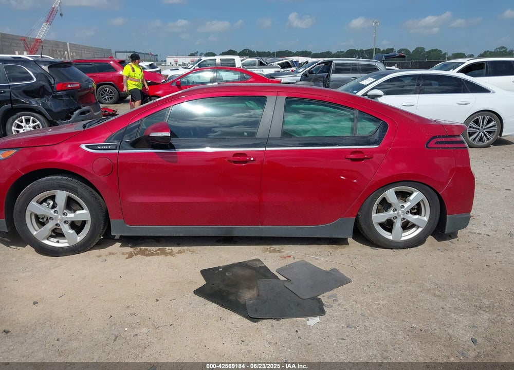 2015 CHEVROLET VOLT VIN: 1G1RB6E4XFU138073