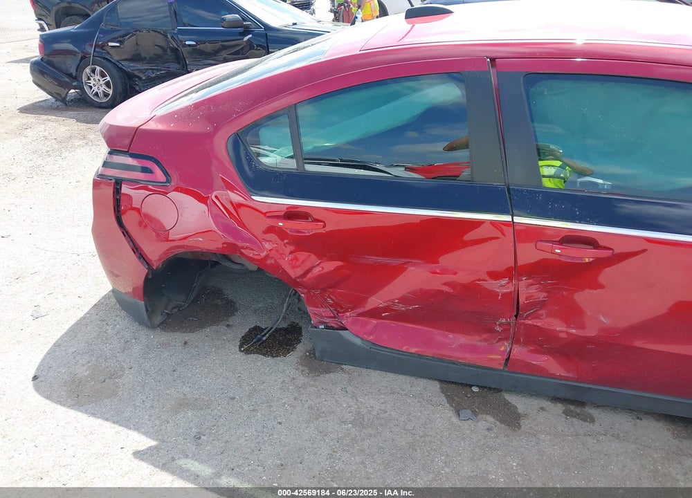 2015 CHEVROLET VOLT VIN: 1G1RB6E4XFU138073
