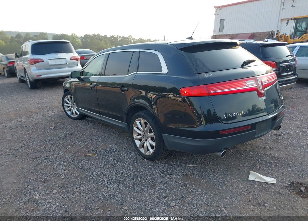 2011 LINCOLN MKT VIN: 2LMHJ5FR5BBJ52344