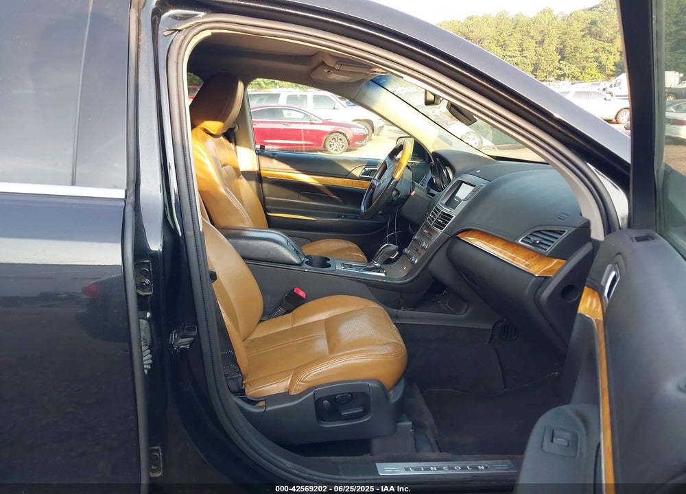 2011 LINCOLN MKT VIN: 2LMHJ5FR5BBJ52344