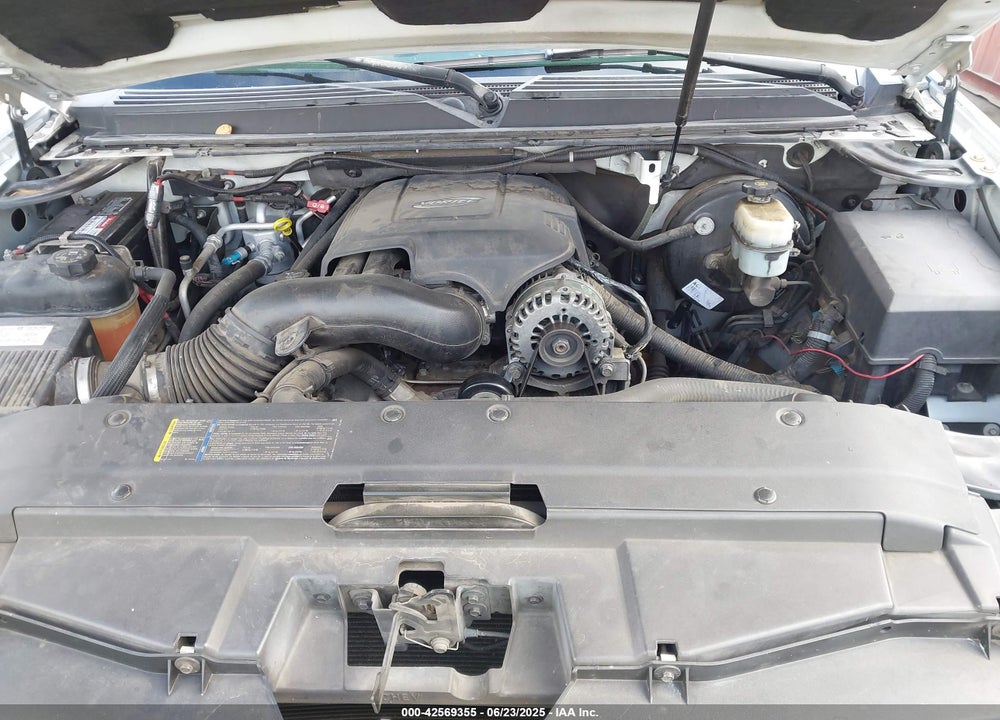 2007 CHEVROLET SUBURBAN 1500 VIN: 1GNFC16J07J232777