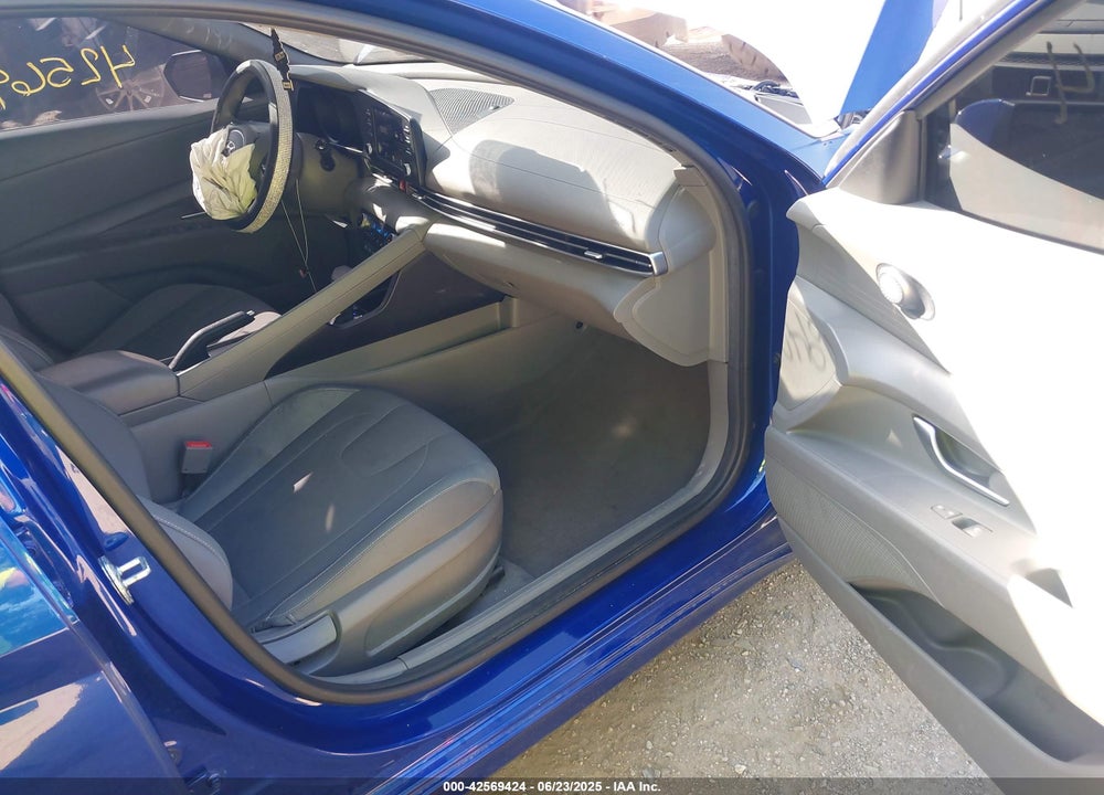2021 HYUNDAI ELANTRA VIN: 5NPLM4AG0MH045730