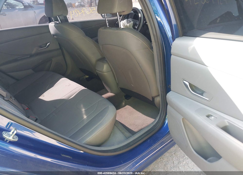 2021 HYUNDAI ELANTRA VIN: 5NPLM4AG0MH045730