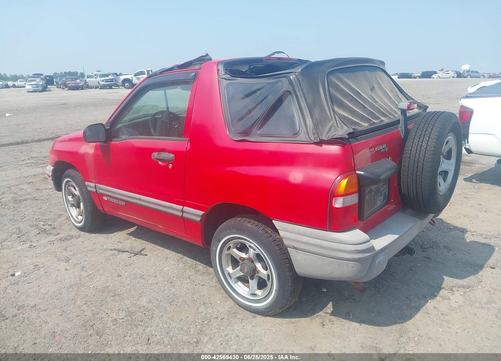 2002 CHEVROLET TRACKER VIN: 2CNBJ18C826953099
