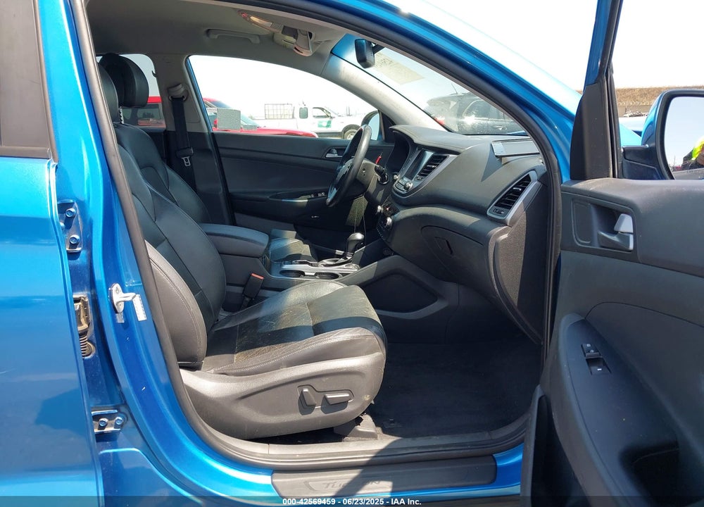 2017 HYUNDAI TUCSON SE PLUS VIN: KM8J33A44HU449616