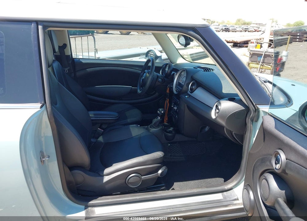 2012 MINI COOPER HARDTOP VIN: WMWSU3C51CT261434