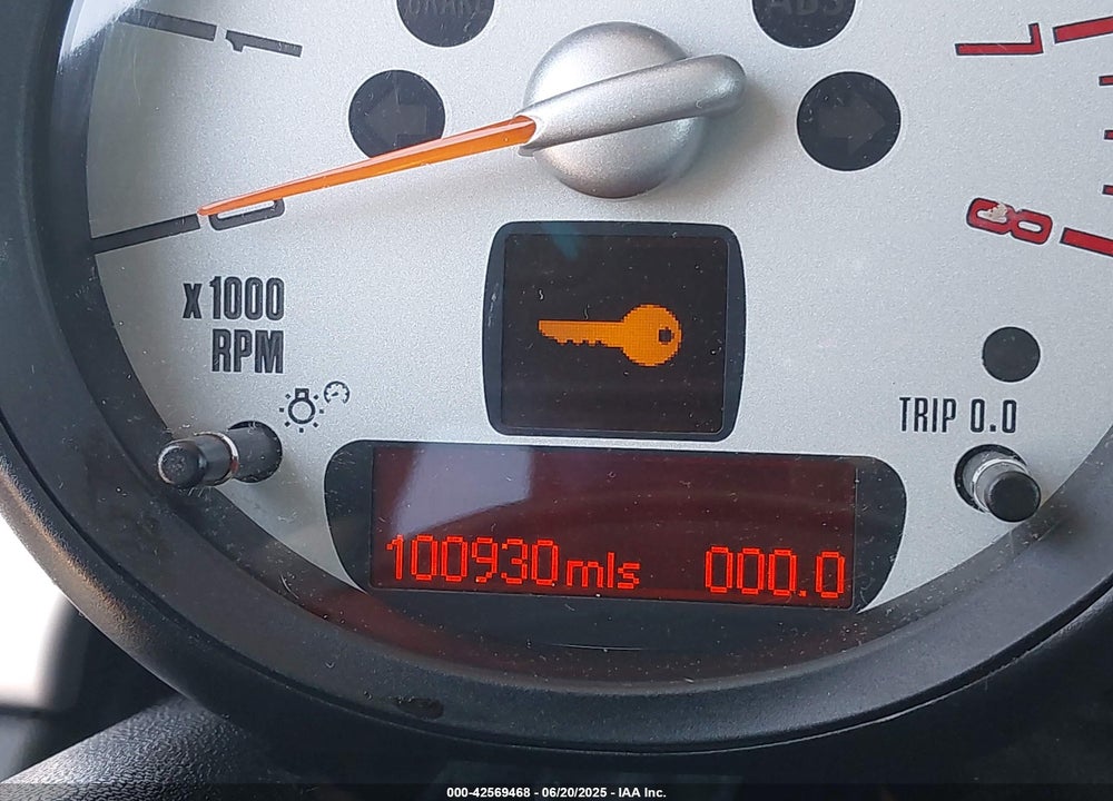 2012 MINI COOPER HARDTOP VIN: WMWSU3C51CT261434