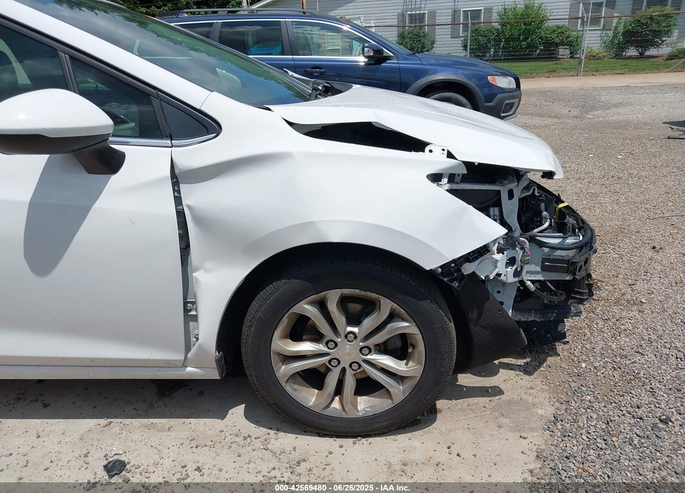 2019 CHEVROLET CRUZE VIN: 1G1BE5SM0K7135084