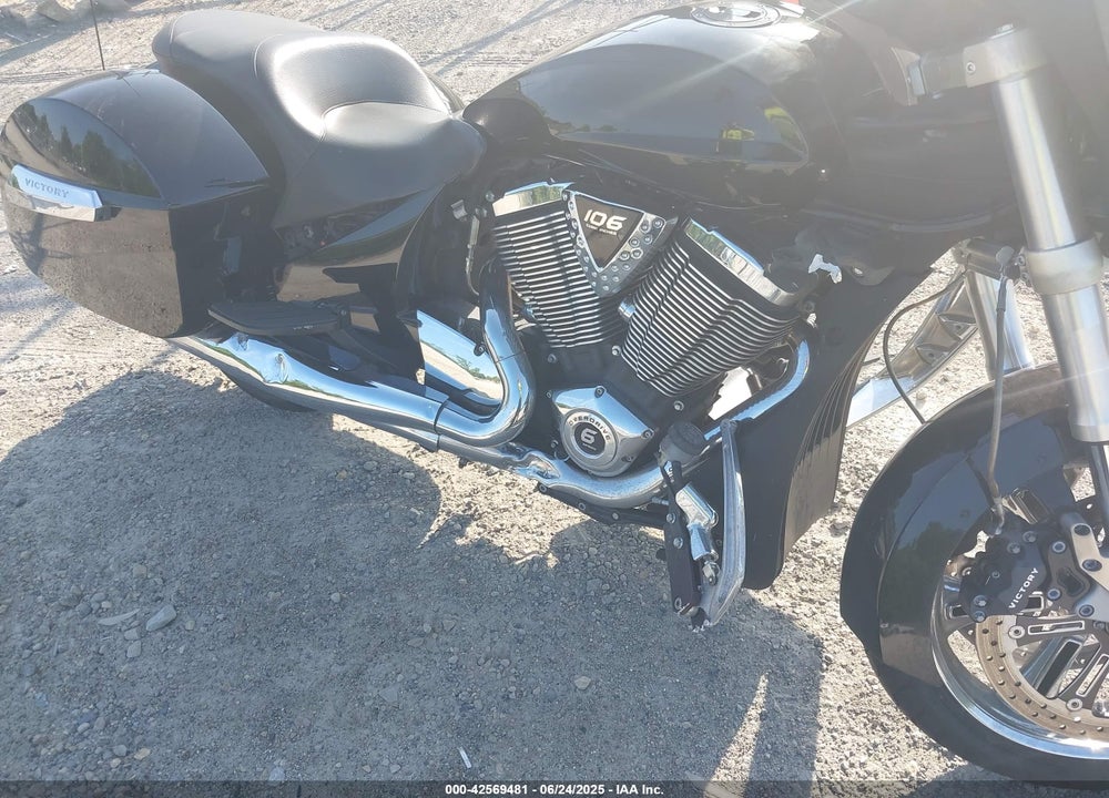 2010 VICTORY MOTORCYCLES CROSS COUNTRY VIN: 5VPDB36D1A3005118