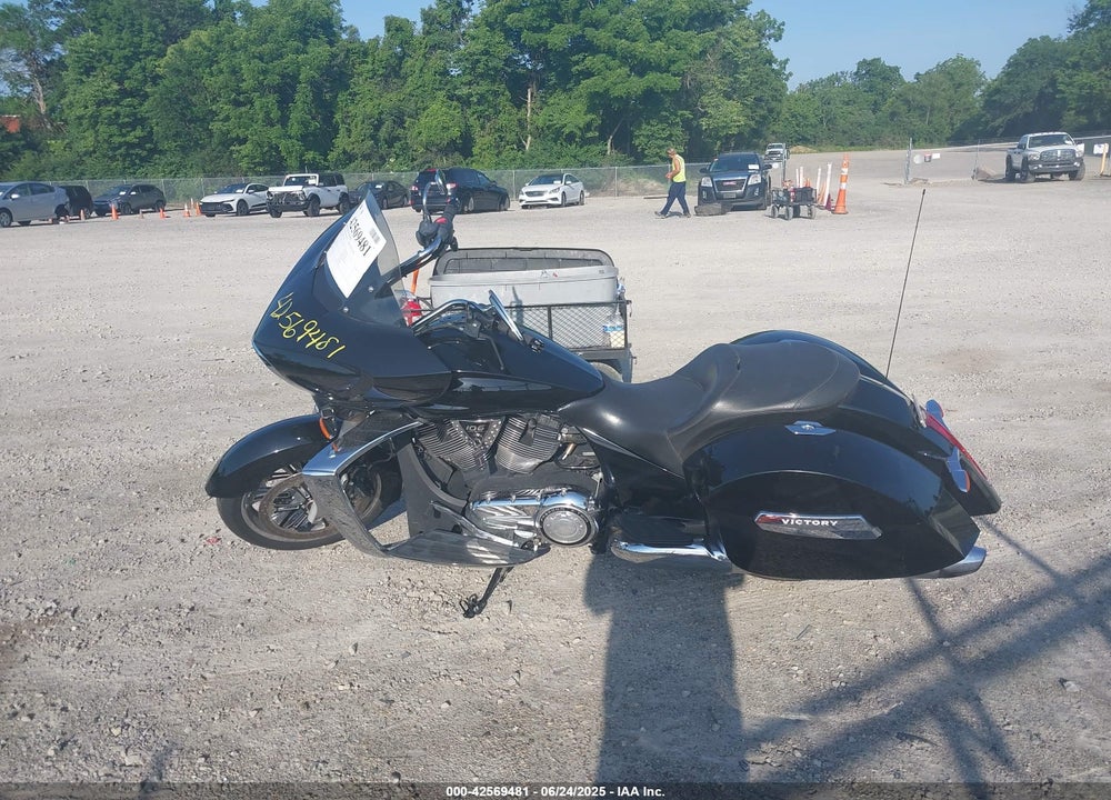 2010 VICTORY MOTORCYCLES CROSS COUNTRY VIN: 5VPDB36D1A3005118