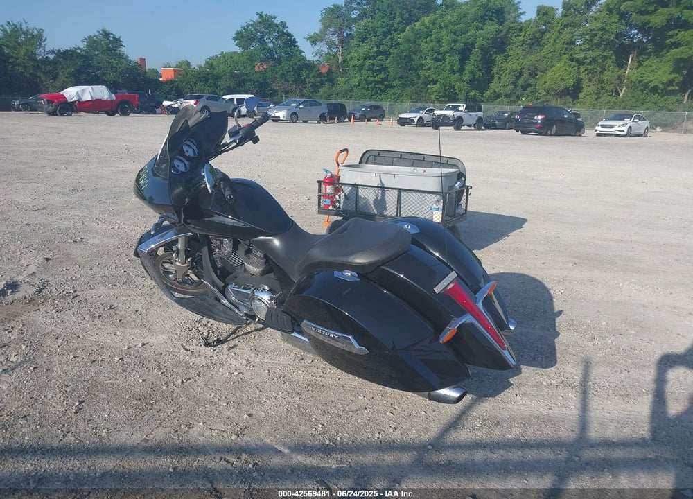 2010 VICTORY MOTORCYCLES CROSS COUNTRY VIN: 5VPDB36D1A3005118