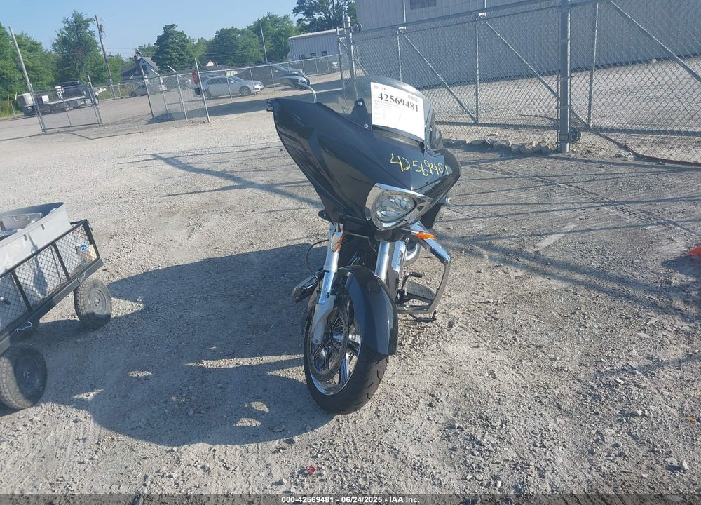 2010 VICTORY MOTORCYCLES CROSS COUNTRY VIN: 5VPDB36D1A3005118