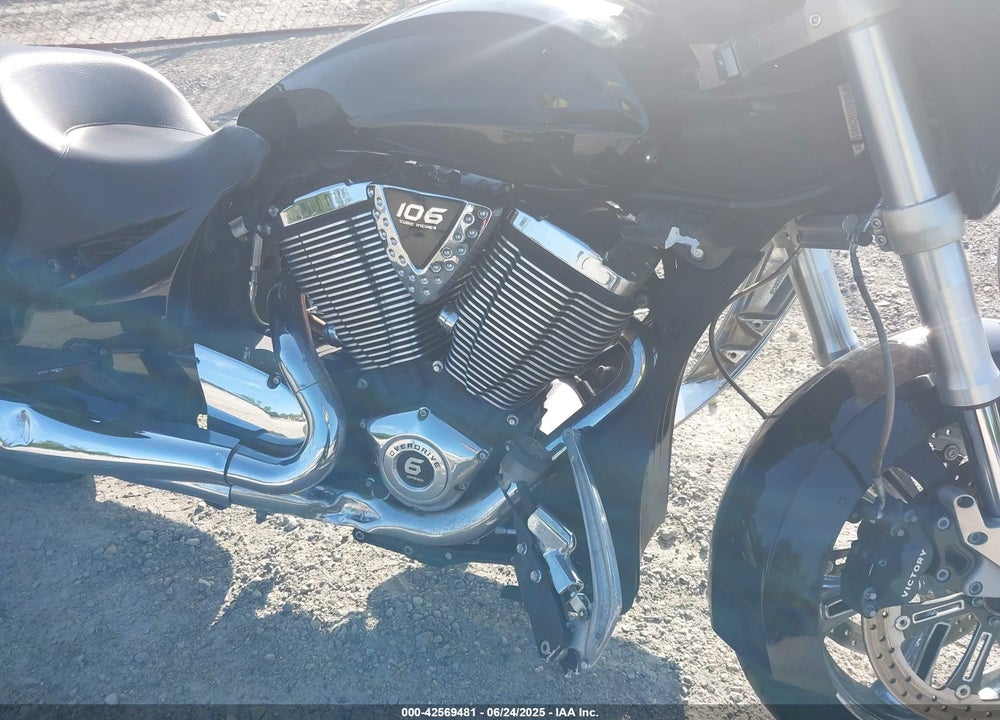 2010 VICTORY MOTORCYCLES CROSS COUNTRY VIN: 5VPDB36D1A3005118