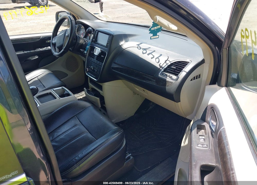 2013 CHRYSLER TOWN & COUNTRY VIN: 2C4RC1BG6DR732045