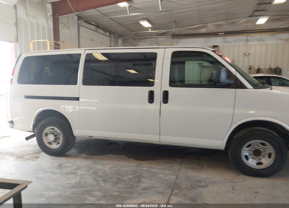 2016 CHEVROLET EXPRESS 3500 LT VIN: 1GAZGMFG6G1222747