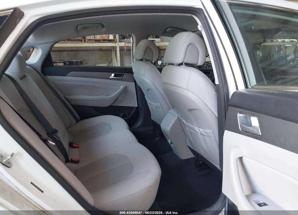 2015 HYUNDAI SONATA SE VIN: 5NPE24AF3FH249365