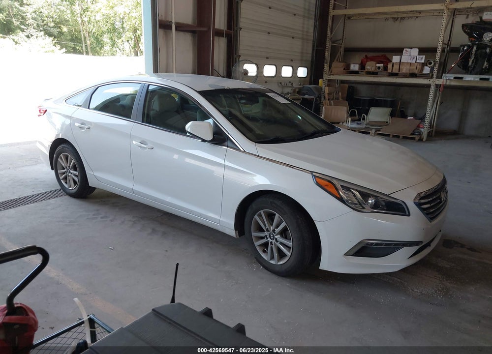 2015 HYUNDAI SONATA SE VIN: 5NPE24AF3FH249365