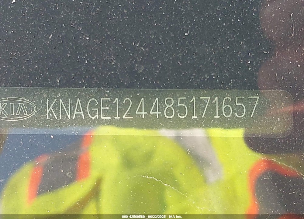 2008 KIA OPTIMA VIN: KNAGE124485171657