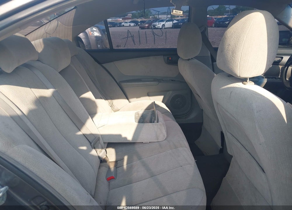 2008 KIA OPTIMA VIN: KNAGE124485171657