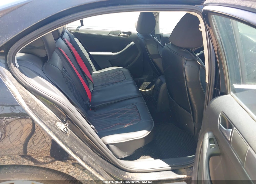 2014 VOLKSWAGEN JETTA VIN: 3VW3L7AJ6EM420044